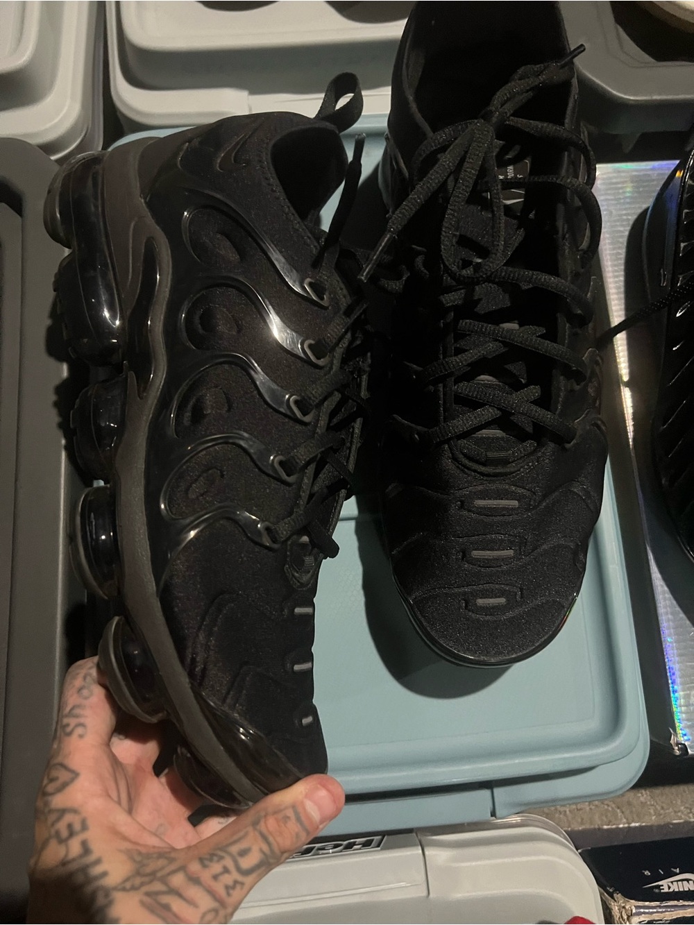 Sz 12 vapor max NikesMen's Black Athletic Running Shoes - All-Black Design
